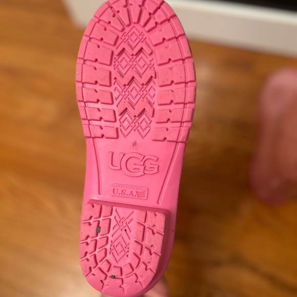 UGG women's size 6 pink striped
Wellington rainboots - Picture 9 of 12
